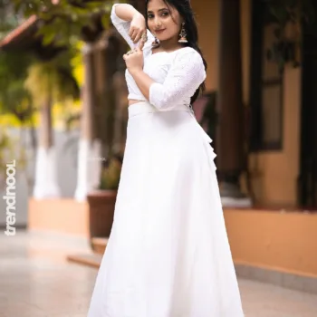 Krishna Shilpa white lehenga skirt