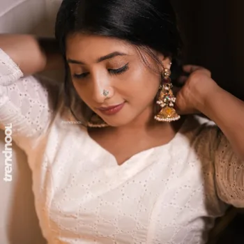 Krishna Shilpa white lehenga skirt