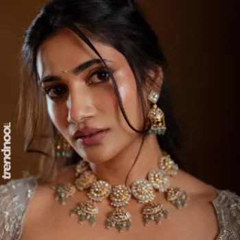 Losliya Mariyanesan Silver Embroidered Lehenga