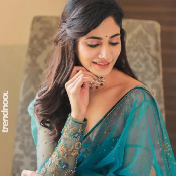 Losliya Mariyanesan Teal Net Saree
