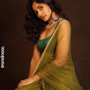Losliya Mariyanesan olive green organza saree