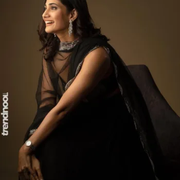 Losliya Mariyanesan black net skirt and blouse