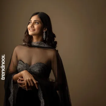 Losliya Mariyanesan black net skirt and blouse