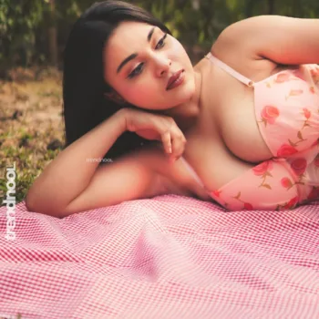 Mumtahina Jahan pink floral bodycon dress