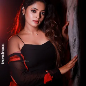 Sangeetha Kalyankumar black strappy evening gown