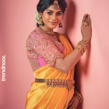Vinusha Devi yellow silk saree