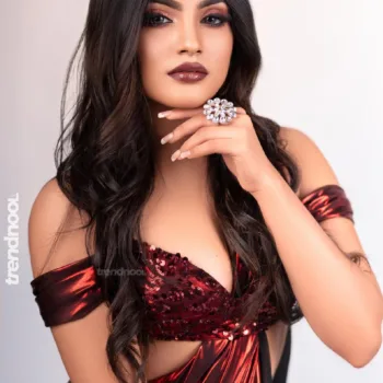 Dasuni Senethma red sequin saree