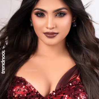 Dasuni Senethma red sequin saree