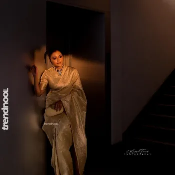 Dinakshie Priyasad gold silk saree