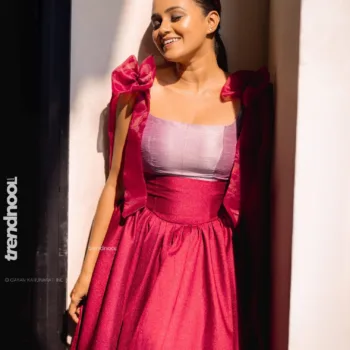Dinakshie Priyasad pink shoulder-bow gown
