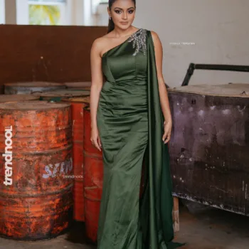 Dinakshie Priyasad green one-shoulder gown