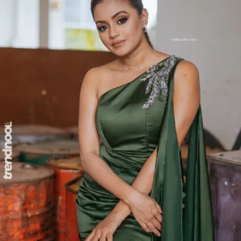 Dinakshie Priyasad green one-shoulder gown