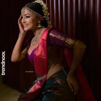 Dinakshie Priyasad traditional dance silk saree
