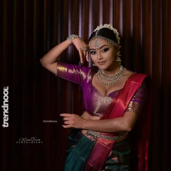 Dinakshie Priyasad traditional dance silk saree