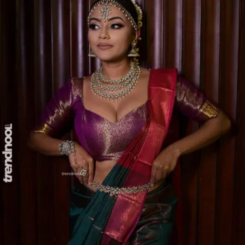 Dinakshie Priyasad traditional dance silk saree