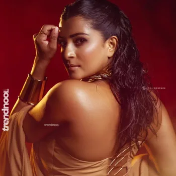 Nadeesha Hemamali nude bodycon gown