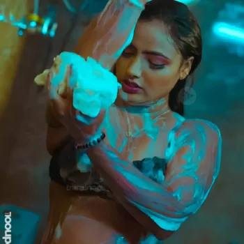 Shyna Khatri Bath Photos Kaccha Badaam