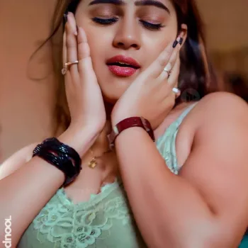 Sarika Salunkhe Bade Achhe Lagte Hai Photos