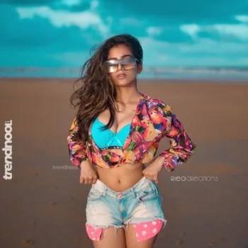Veronica Sets Instagram Ablaze