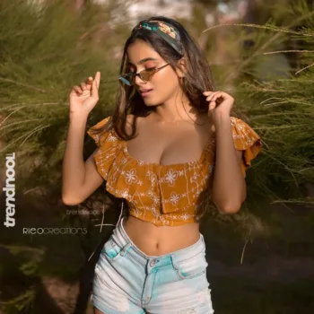 Veronica Sets Instagram Ablaze