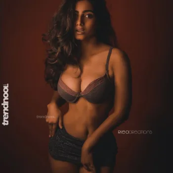Veronica Sets Instagram Ablaze