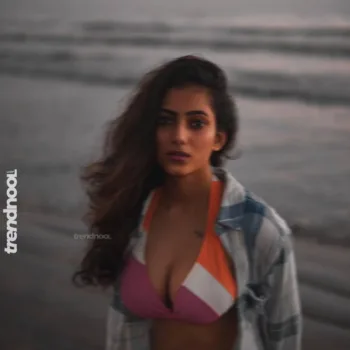 Veronica Sets Instagram Ablaze